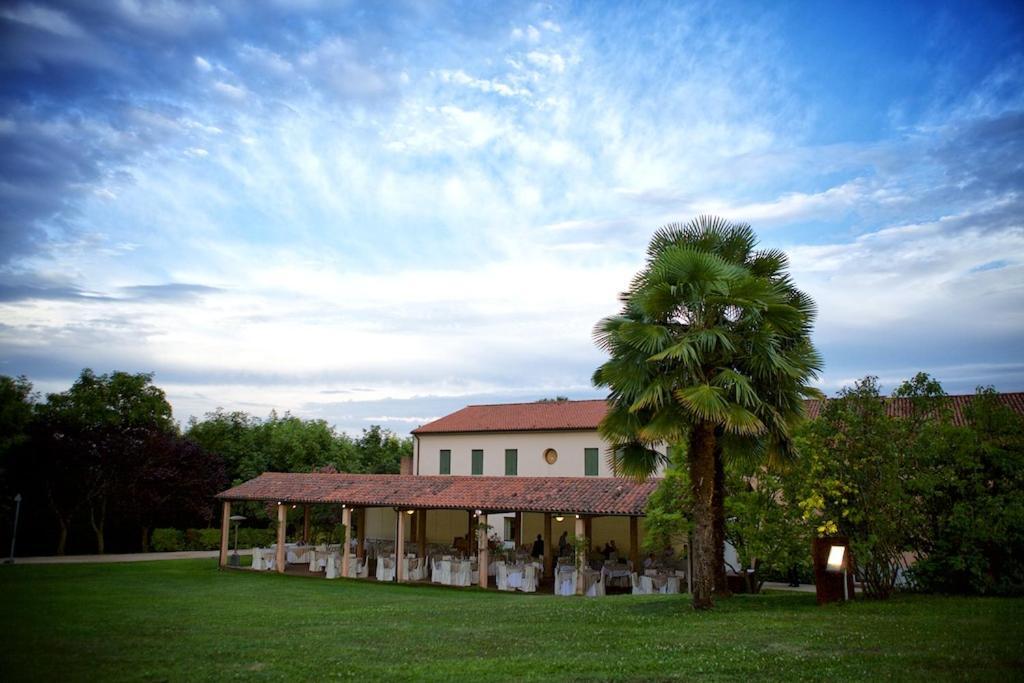 Locanda Perinella Castelgomberto Luaran gambar